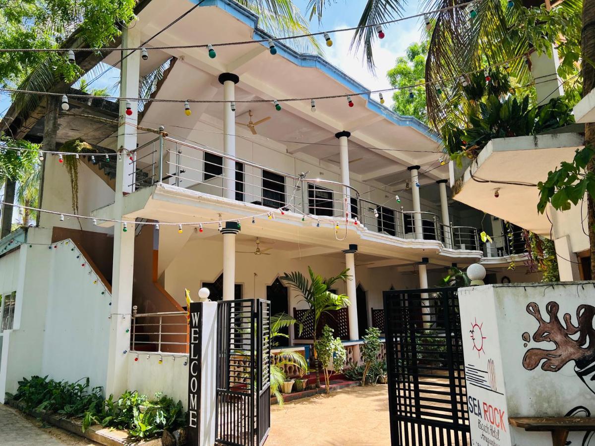 Sea Rock Beach Hotel Arugam Bay Exterior photo